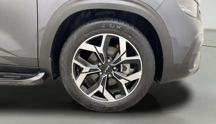 2023 KIA SELTOS  X LINE 1.5 TURBO PETROL DCT, Petrol, Automatic, 25,645 km, Right Front Wheel