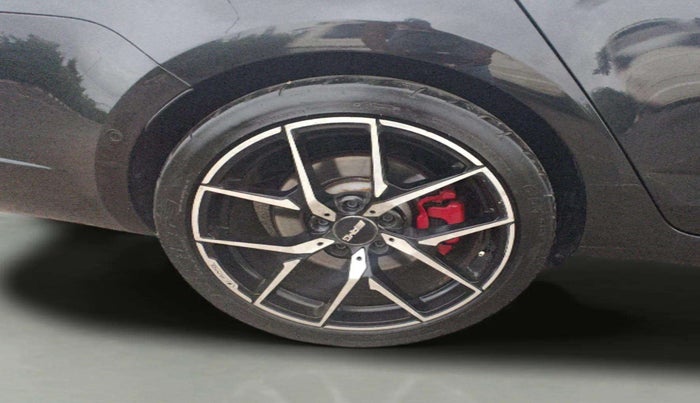 2019 Skoda Octavia VRS, Petrol, Automatic, 47,688 km, Right Rear Wheel