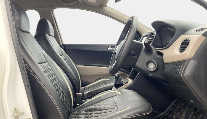2018 Hyundai Grand i10 SPORTZ 1.2 KAPPA VTVT, Petrol, Manual, 1,32,724 km, Right Side Front Door Cabin