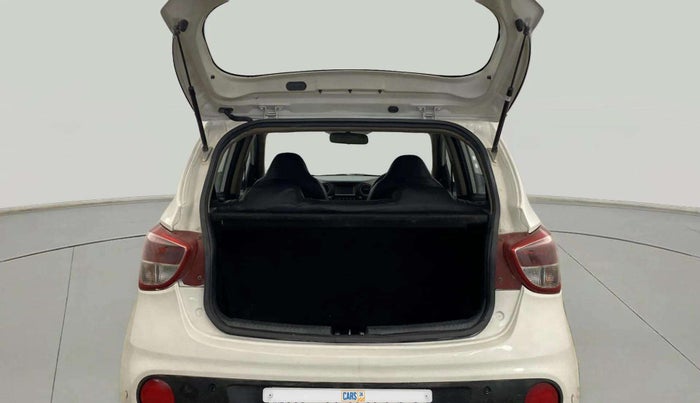 2018 Hyundai Grand i10 SPORTZ 1.2 KAPPA VTVT, Petrol, Manual, 1,32,724 km, Boot Inside