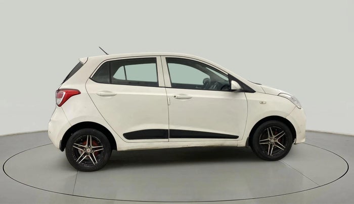 2018 Hyundai Grand i10 SPORTZ 1.2 KAPPA VTVT, Petrol, Manual, 1,32,724 km, Right Side View
