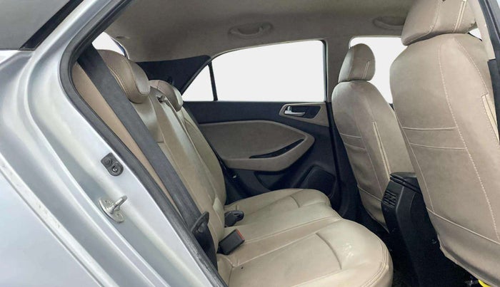 2020 Hyundai Elite i20 ASTA 1.2 (O), Petrol, Manual, 51,213 km, Right Side Rear Door Cabin