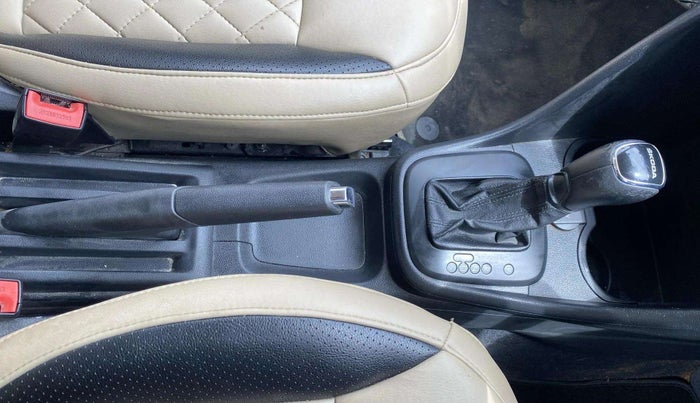 2020 Skoda Rapid AMBITION AT TSI, Petrol, Automatic, 50,749 km, Gear Lever