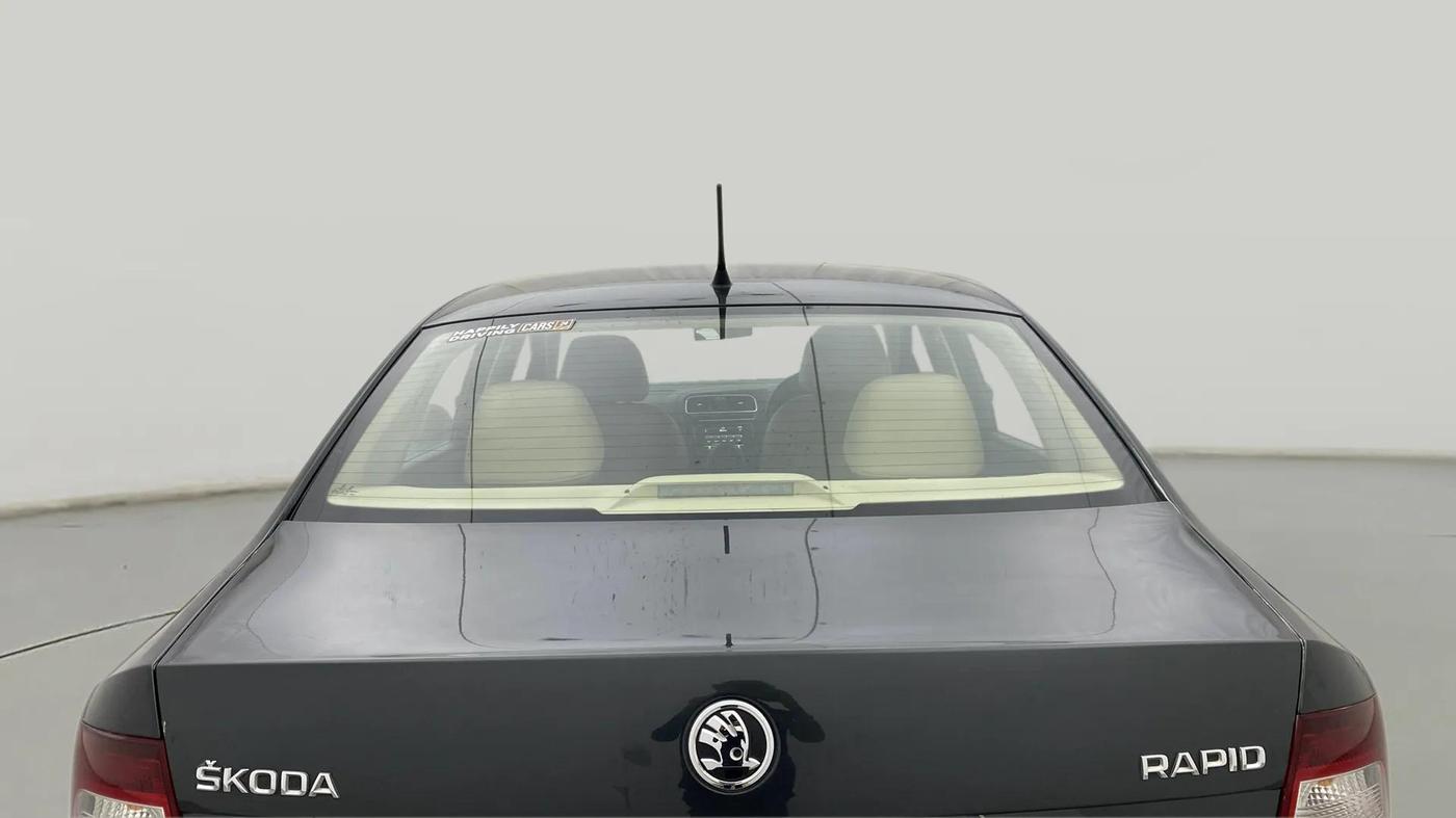 2020 Skoda Rapid AMBITION AT TSI, Petrol, Automatic, 50,749 km, Rear Windshield