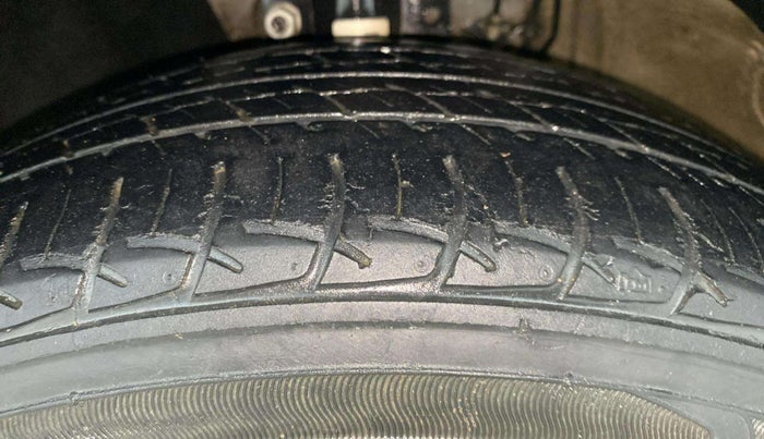 2020 Skoda Rapid AMBITION AT TSI, Petrol, Automatic, 50,749 km, Left Front Tyre Tread