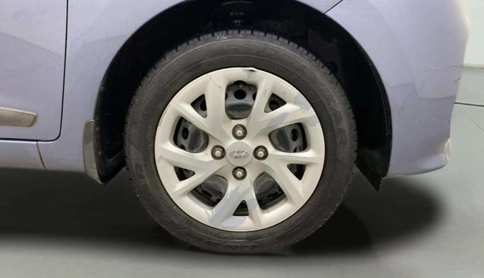 2017 Hyundai Grand i10 SPORTZ (O) 1.2 KAPPA VTVT, Petrol, Manual, 66,936 km, Right Front Wheel