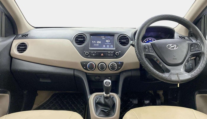 2017 Hyundai Grand i10 SPORTZ (O) 1.2 KAPPA VTVT, Petrol, Manual, 66,936 km, Dashboard