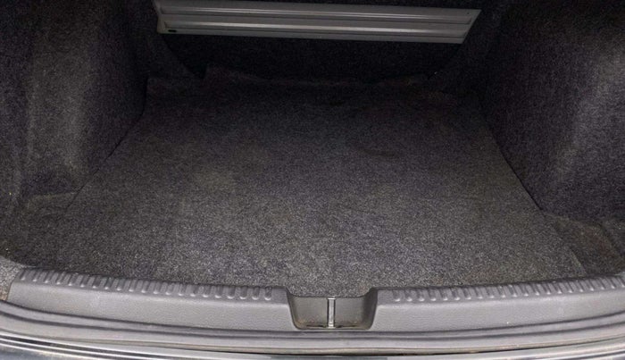 2020 Volkswagen Vento HIGHLINE 1.0L TSI, Petrol, Manual, 93,489 km, Boot Inside