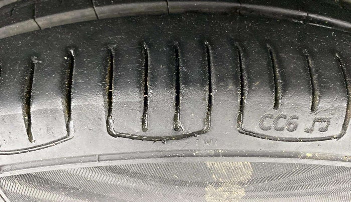 2020 Volkswagen Vento HIGHLINE 1.0L TSI, Petrol, Manual, 93,489 km, Right Front Tyre Tread