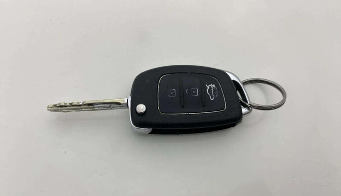2012 Hyundai i20 MAGNA (O) 1.2, Petrol, Manual, 69,844 km, Key Close Up