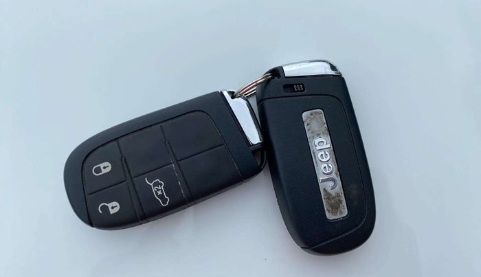 2021 Jeep Compass MODEL S (O) 1.4 PETROL DCT, Petrol, Automatic, 16,997 km, Key Close Up