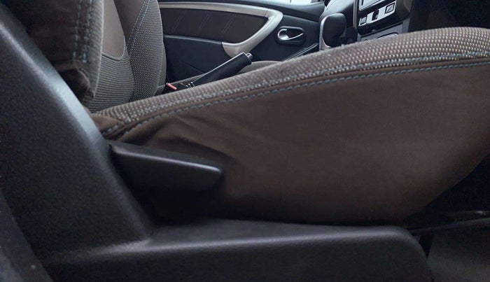 2022 Renault Duster RXZ 1.3 TURBO PETROL CVT, Petrol, Automatic, 56,392 km, Driver Side Adjustment Panel