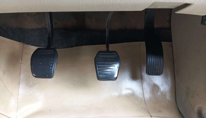 2017 Mahindra Scorpio S10 2WD INTELLI-HYBRID, Diesel, Manual, 92,402 km, Pedals