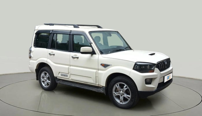 2017 Mahindra Scorpio S10 2WD INTELLI-HYBRID, Diesel, Manual, 92,402 km, Right Front Diagonal