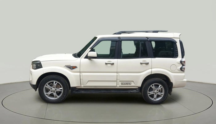 2017 Mahindra Scorpio S10 2WD INTELLI-HYBRID, Diesel, Manual, 92,402 km, Left Side