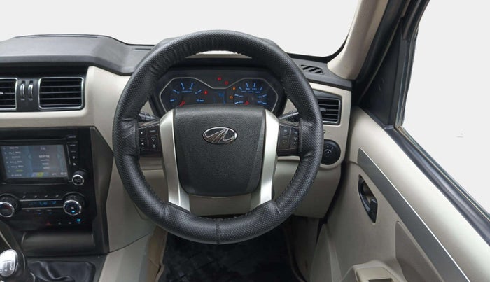 2017 Mahindra Scorpio S10 2WD INTELLI-HYBRID, Diesel, Manual, 92,402 km, Steering Wheel Close Up
