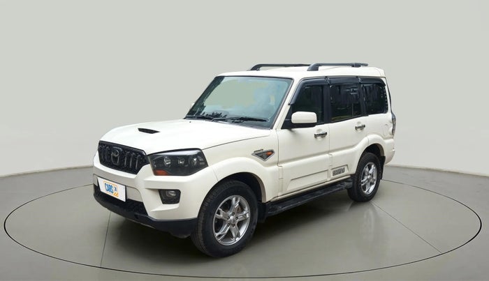 2017 Mahindra Scorpio S10 2WD INTELLI-HYBRID, Diesel, Manual, 92,402 km, Left Front Diagonal
