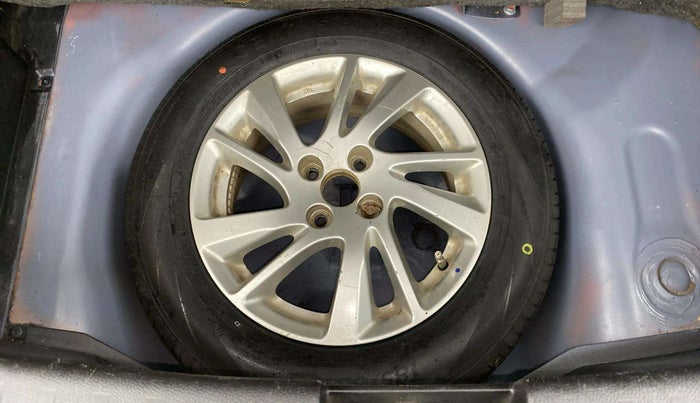 2014 Maruti Swift ZXI, Petrol, Manual, 36,220 km, Spare Tyre