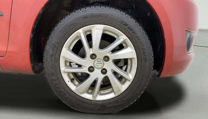 2014 Maruti Swift ZXI, Petrol, Manual, 36,220 km, Right Front Wheel