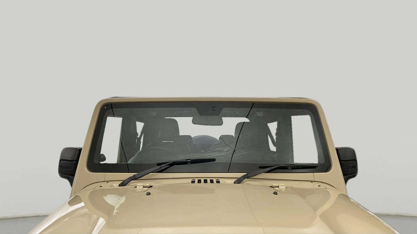 2020 Mahindra Thar LX  P 4WD AT CONVERTIBLE, Petrol, Automatic, 20,870 km, Front Windshield