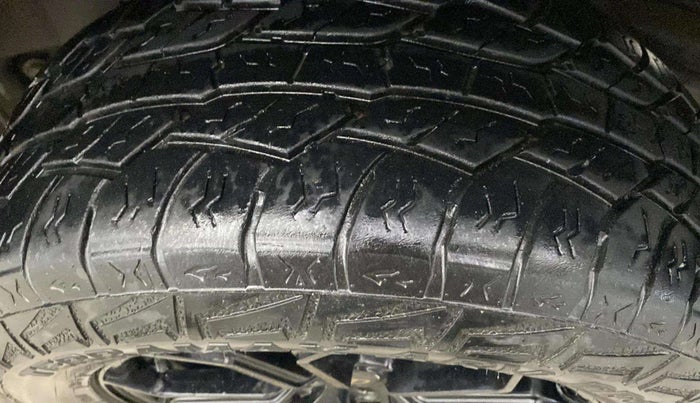 2020 Mahindra Thar LX  P 4WD AT CONVERTIBLE, Petrol, Automatic, 20,495 km, Right Rear Tyre Tread