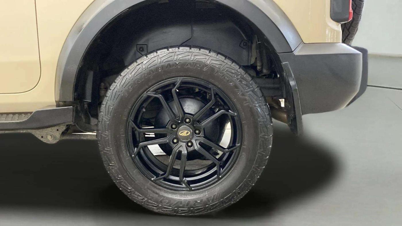 2020 Mahindra Thar LX  P 4WD AT CONVERTIBLE, Petrol, Automatic, 20,870 km, Left Rear Wheel