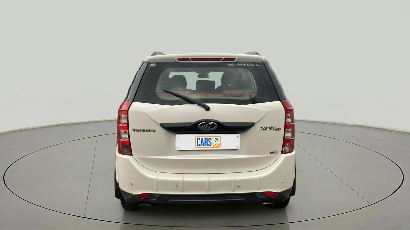 2017 Mahindra XUV500 W6, Diesel, Manual, 1,14,356 km, Back/Rear