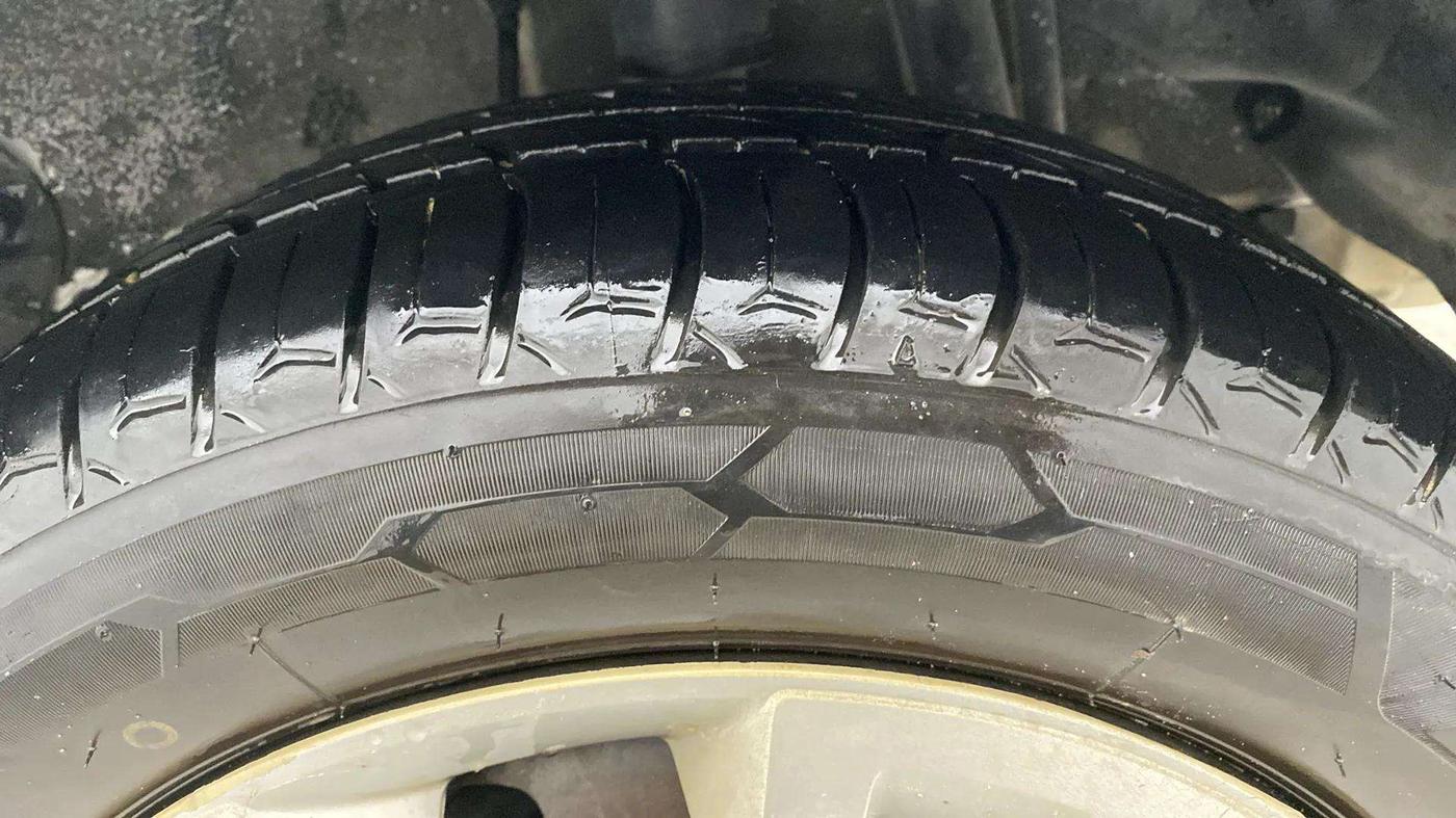 2017 Tata Zest XMS PETROL, Petrol, Manual, 68,526 km, Left Rear Tyre Tread