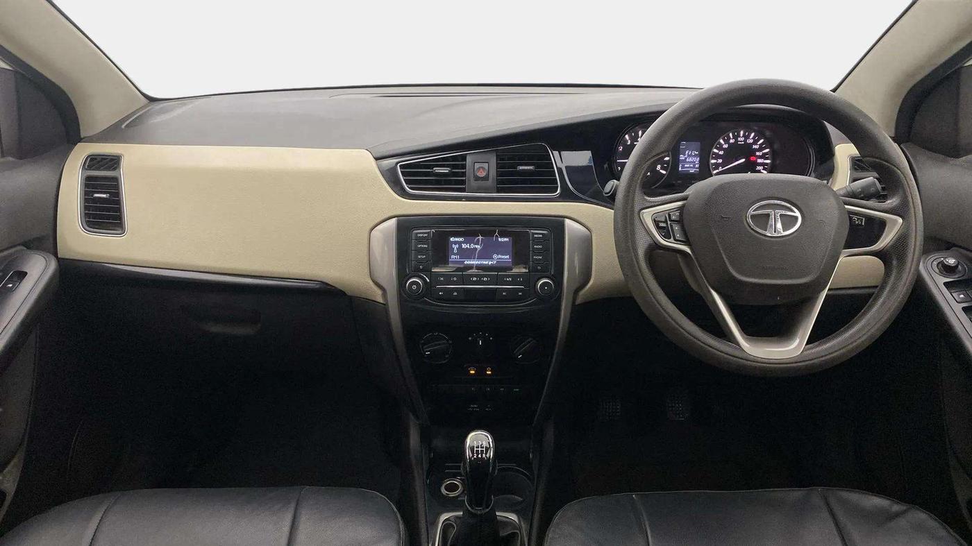 2017 Tata Zest XMS PETROL, Petrol, Manual, 68,526 km, Dashboard
