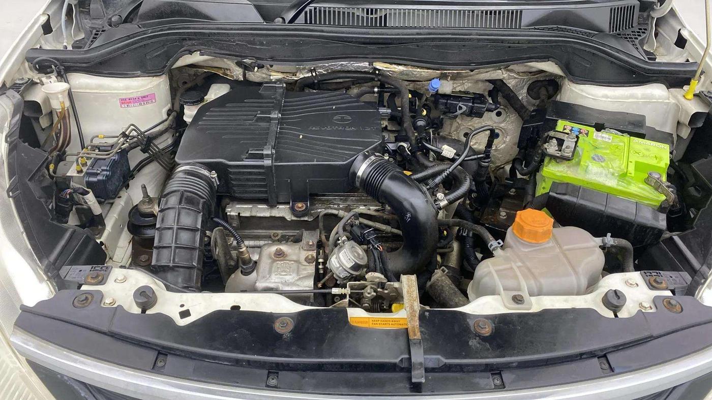 2017 Tata Zest XMS PETROL, Petrol, Manual, 68,526 km, Engine View