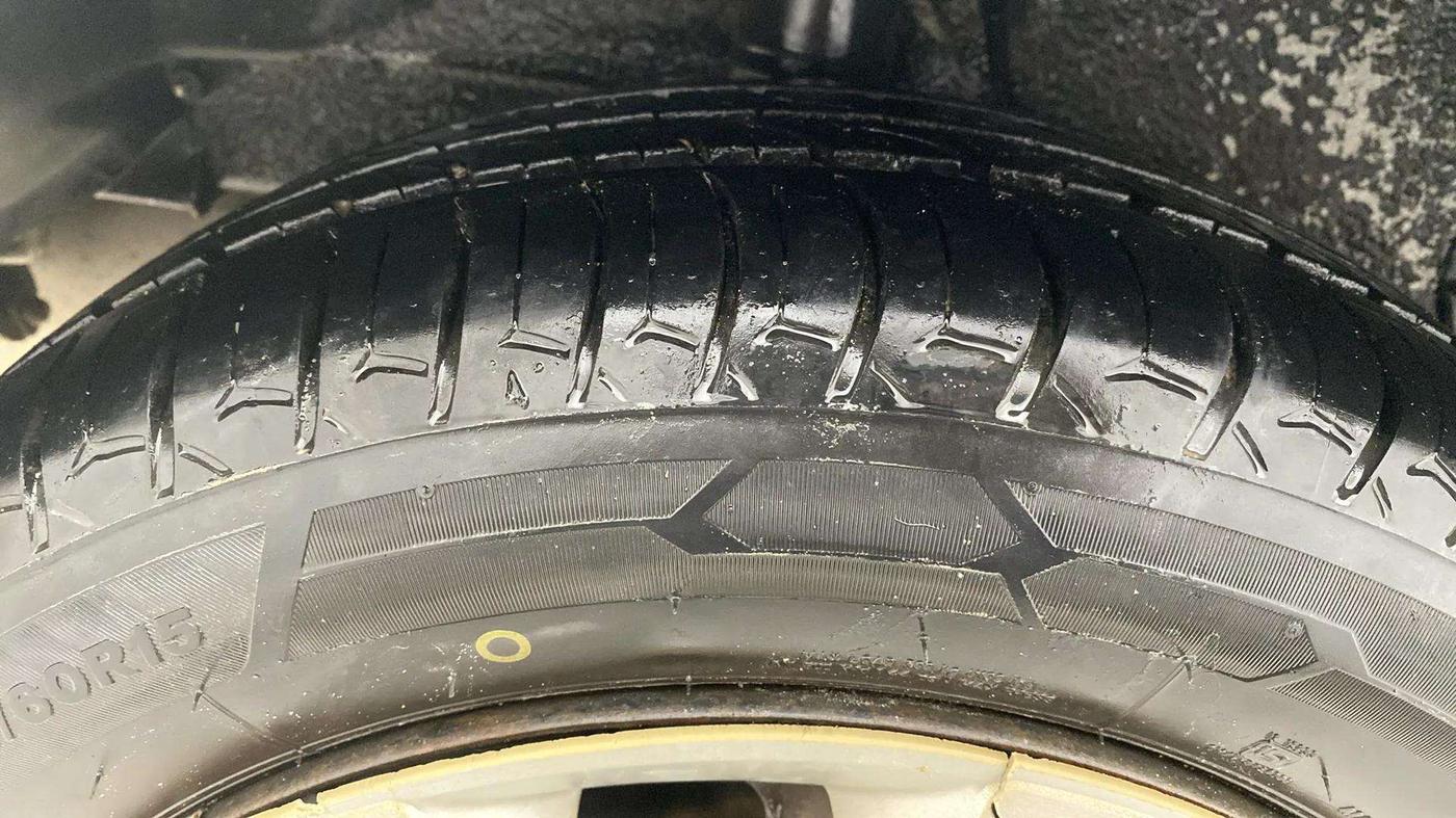 2017 Tata Zest XMS PETROL, Petrol, Manual, 68,526 km, Right Rear Tyre Tread