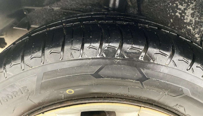 2017 Tata Zest XMS PETROL, Petrol, Manual, 68,168 km, Right Rear Tyre Tread