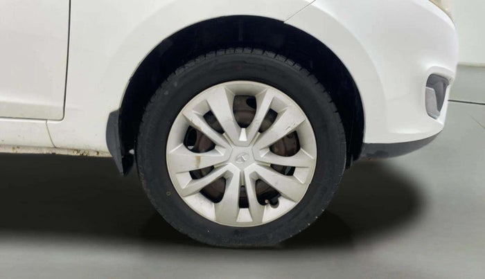 2017 Tata Zest XMS PETROL, Petrol, Manual, 68,168 km, Right Front Wheel