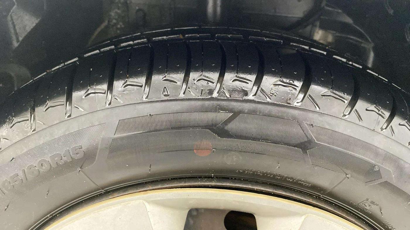2017 Tata Zest XMS PETROL, Petrol, Manual, 68,526 km, Right Front Tyre Tread