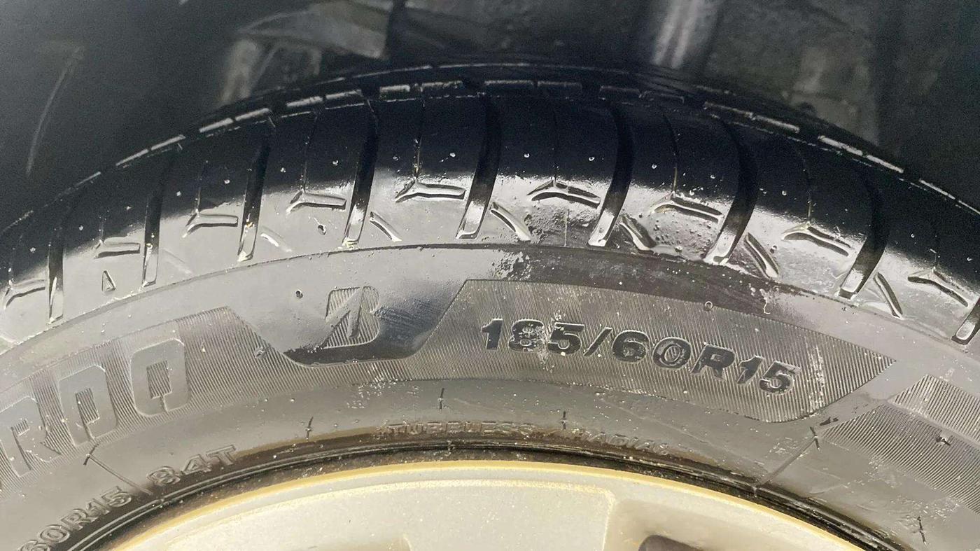 2017 Tata Zest XMS PETROL, Petrol, Manual, 68,526 km, Left Front Tyre Tread