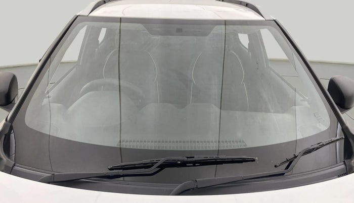 2022 Nissan MAGNITE XE, Petrol, Manual, 33,823 km, Front Windshield