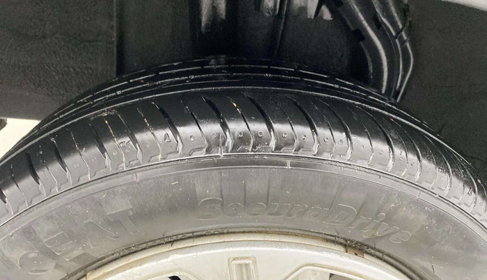 2022 Nissan MAGNITE XE, Petrol, Manual, 33,823 km, Right Rear Tyre Tread