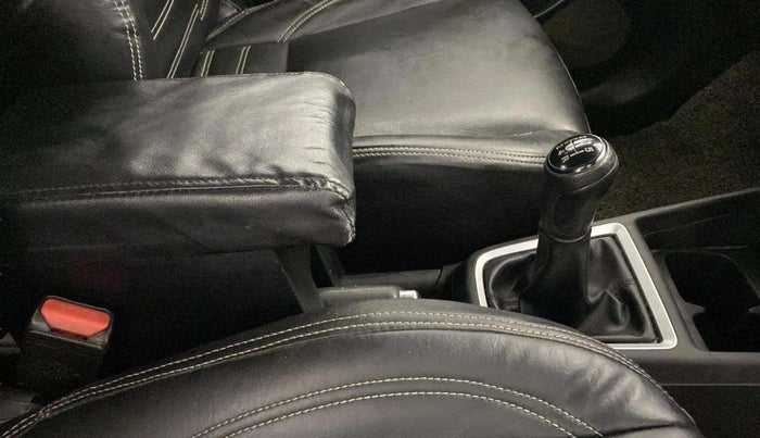 2020 Maruti Swift VXI, Petrol, Manual, 52,237 km, Gear Lever