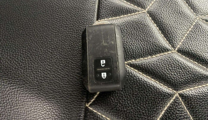 2021 Maruti Baleno ZETA PETROL 1.2, CNG, Manual, 38,782 km, Key Close Up
