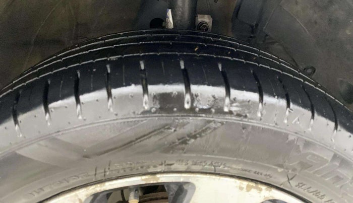 2021 Maruti Baleno ZETA PETROL 1.2, CNG, Manual, 38,782 km, Right Front Tyre Tread