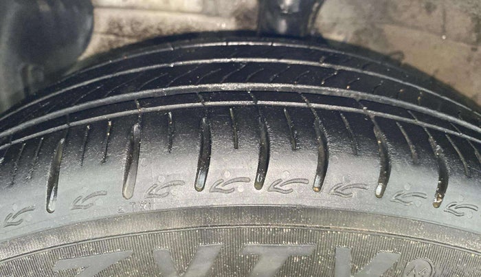 2024 Hyundai GRAND I10 NIOS SPORTZ AMT 1.2 KAPPA VTVT, Petrol, Automatic, 19,870 km, Left Front Tyre Tread