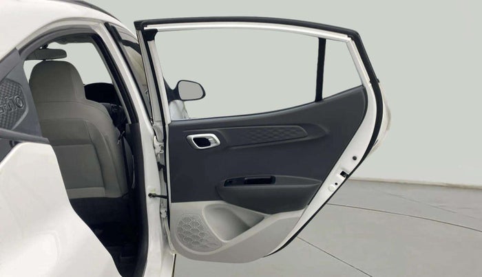 2024 Hyundai GRAND I10 NIOS SPORTZ AMT 1.2 KAPPA VTVT, Petrol, Automatic, 19,870 km, RHS Rear Door
