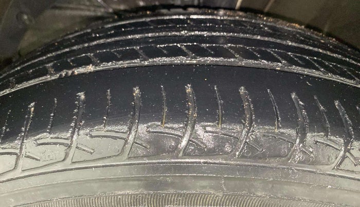 2018 Maruti Baleno DELTA CVT PETROL 1.2, Petrol, Automatic, 60,086 km, Left Front Tyre Tread