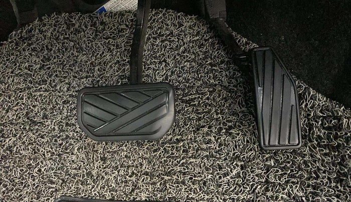 2018 Maruti Baleno DELTA CVT PETROL 1.2, Petrol, Automatic, 60,086 km, Pedals
