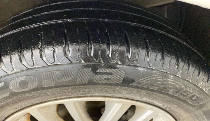 2018 Maruti Dzire ZXI, Petrol, Manual, 49,380 km, Right Front Tyre Tread