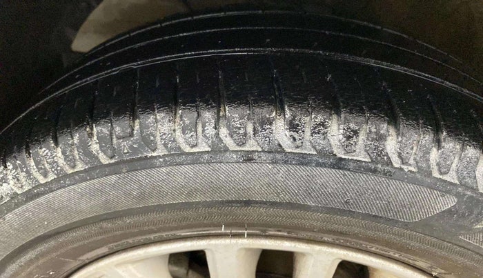 2018 Maruti Dzire ZXI, Petrol, Manual, 49,380 km, Left Rear Tyre Tread