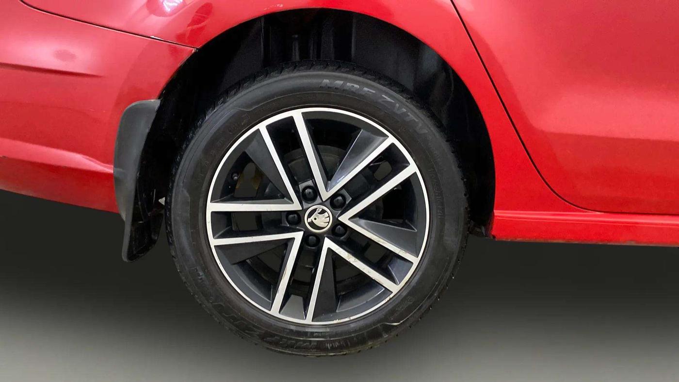 2019 Skoda Rapid MONTE CARLO 1.6 MPI MT, Petrol, Manual, 97,923 km, Right Rear Wheel