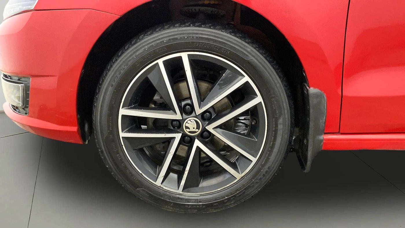 2019 Skoda Rapid MONTE CARLO 1.6 MPI MT, Petrol, Manual, 97,923 km, Left Front Wheel