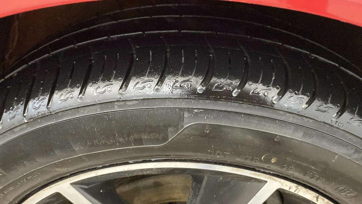 2019 Skoda Rapid MONTE CARLO 1.6 MPI MT, Petrol, Manual, 97,923 km, Right Front Tyre Tread