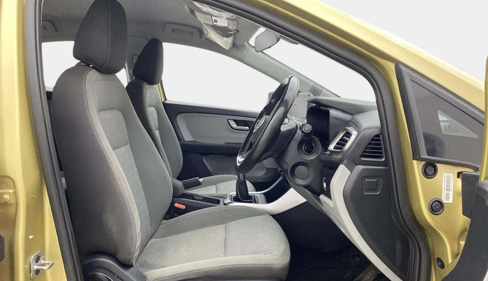 2020 Tata ALTROZ XZ PETROL, Petrol, Manual, 66,544 km, Right Side Front Door Cabin
